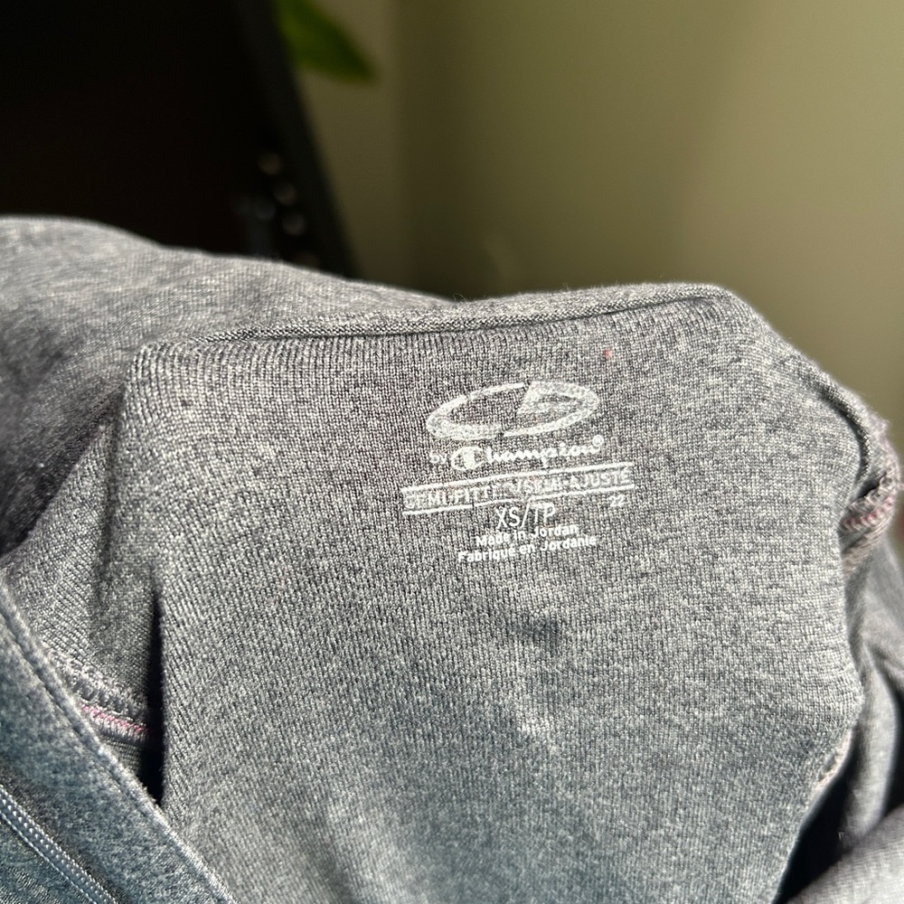 ✨3 for $18✨ Champion Women’s Athletic Gray Quarter-Zip Pullover - Picture 4 of 5